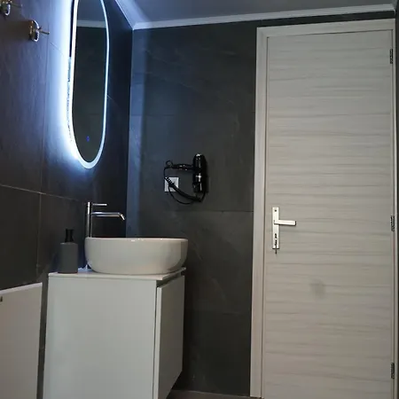 Casa Di Keti - Modern With Private Yard ,3 Min To The * Chania (Crete)