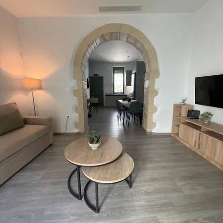 Casa Di Keti - Modern With Private Yard ,3 Min To The *
