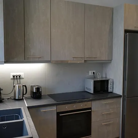 Casa Di Keti - Modern With Private Yard ,3 Min To The *