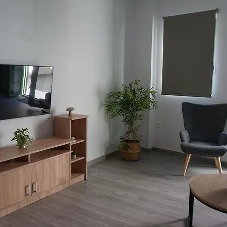 Casa Di Keti - Modern With Private Yard ,3 Min To The *